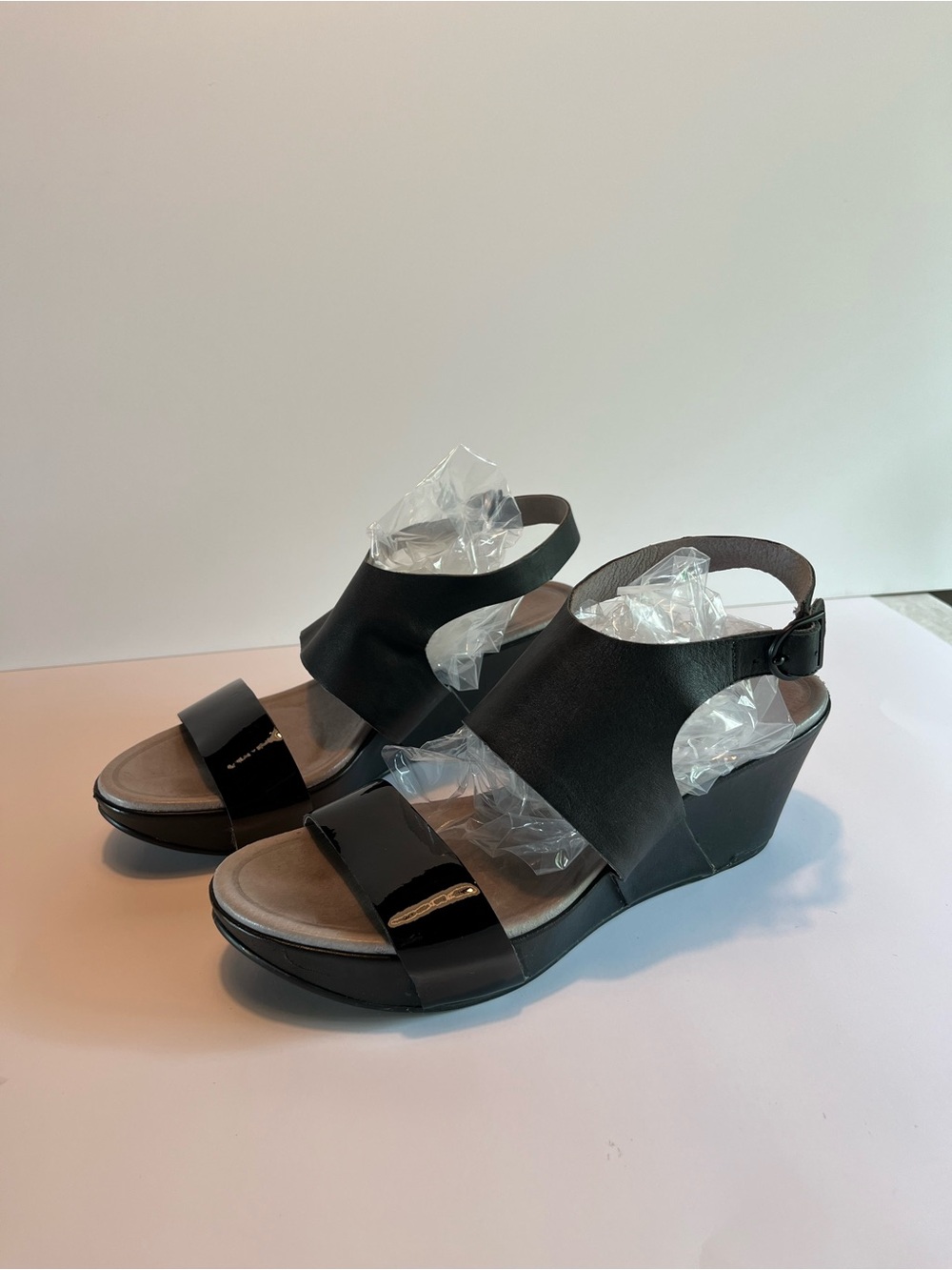 Tsubo Black Leather and Patent Slingback Wedge Sandals